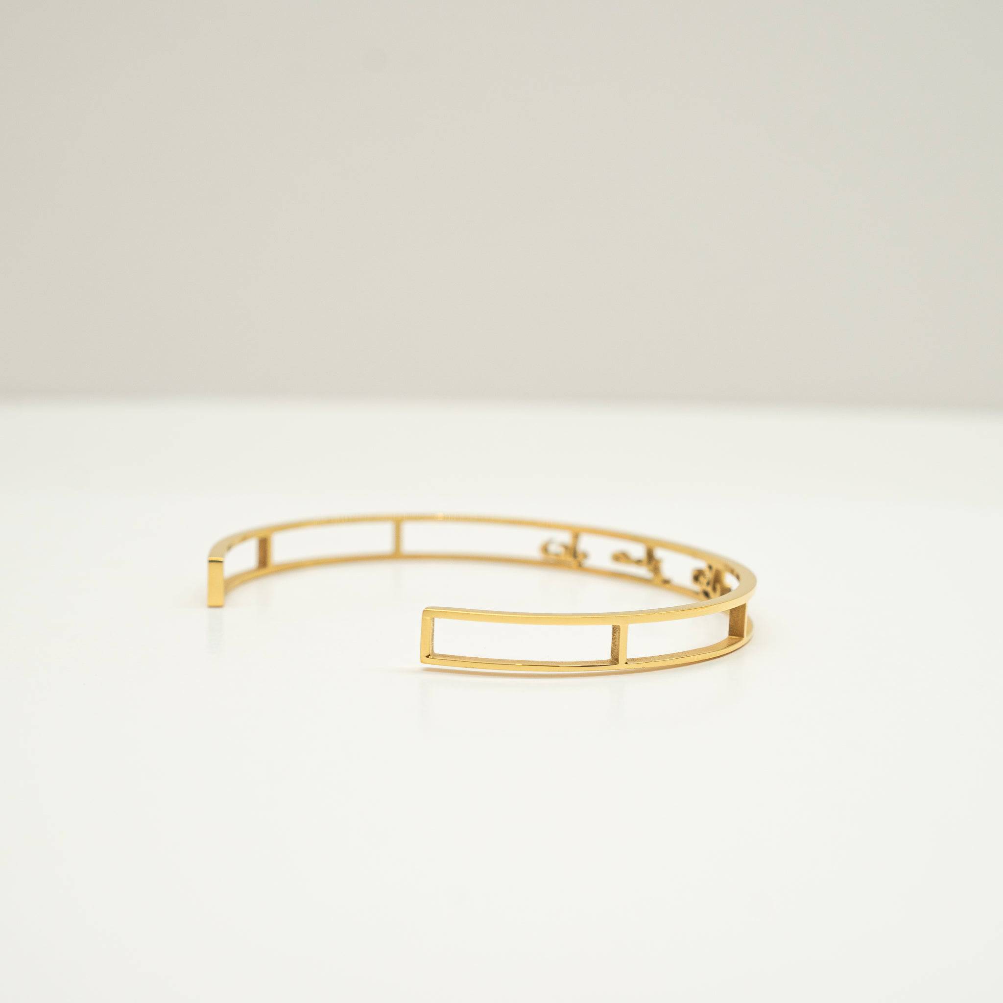Sabr Tawakal Dua Patience,Trust in God, Dua Gold Plated Islamic Arabic Cuff - Salaam Gallery