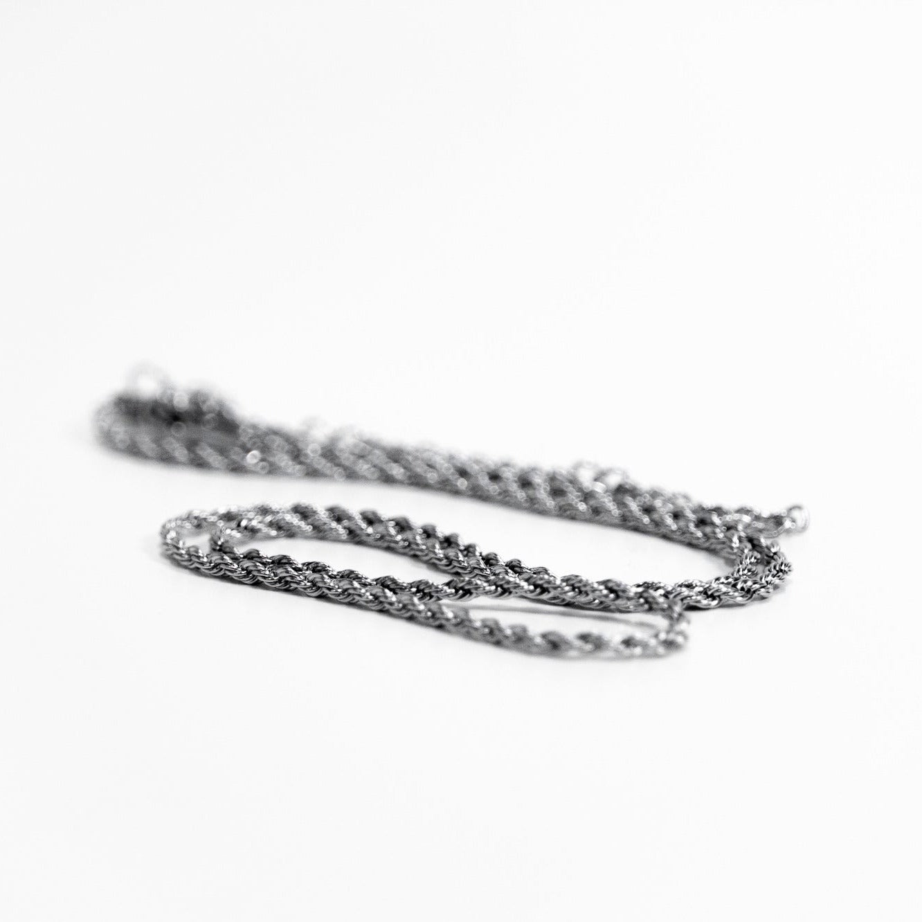 Modern Rope Link Necklace